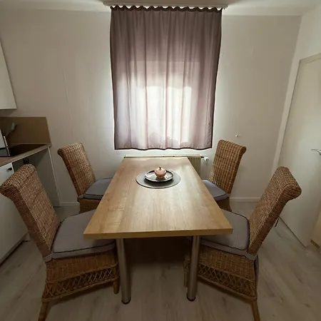 Im Alten Fachwerkhaeuschen Naehe Ederseeradweg Mit 2 Schlafzimmern - 3 Apartment