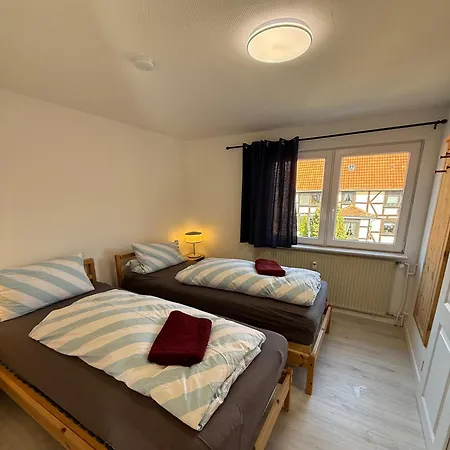 Im Alten Fachwerkhaeuschen Naehe Ederseeradweg Mit 2 Schlafzimmern - 3 Apartment *